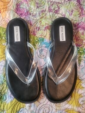 Steve Madden Clear Strap Black Footbed Jelly Women's Sandals. Size 8